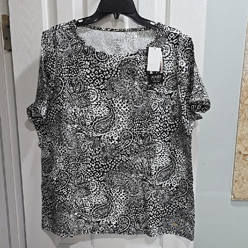 Jones New York Black and White Top